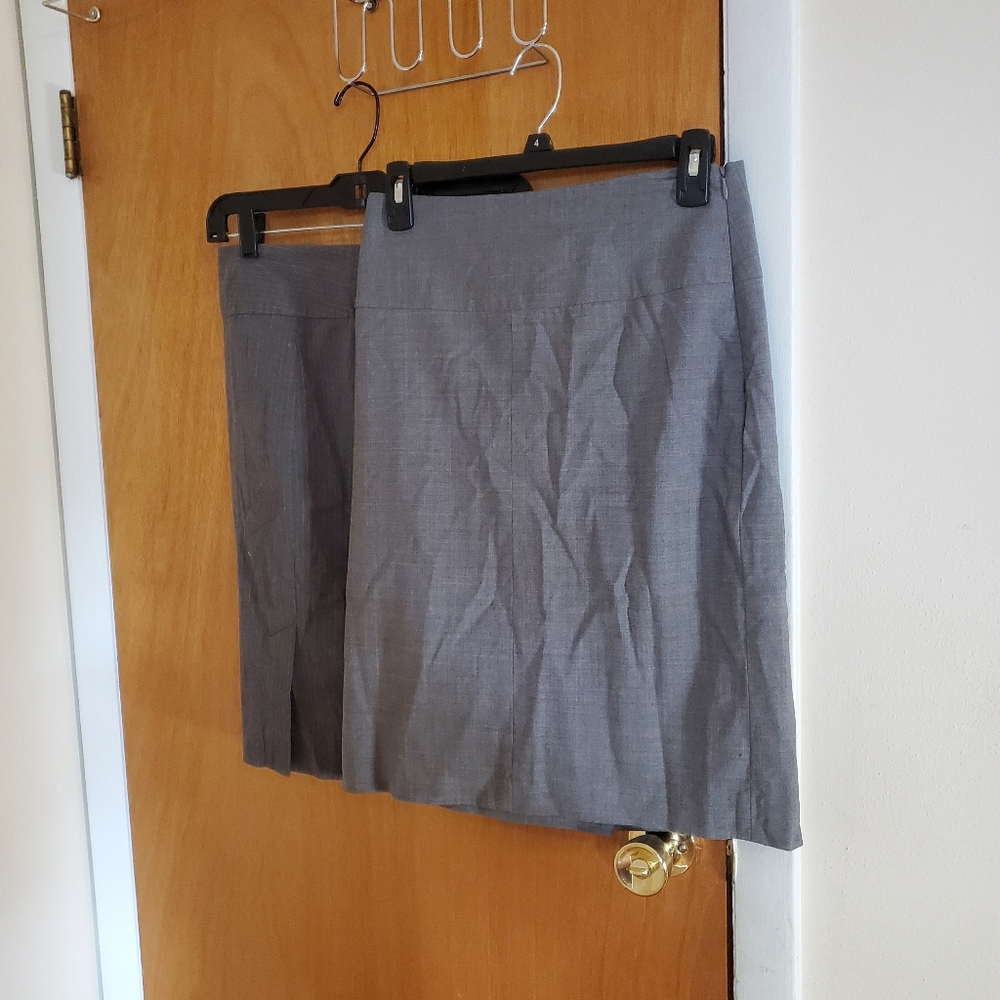 2 Gray pencil Skirts size 4, Banana Republic and Gap